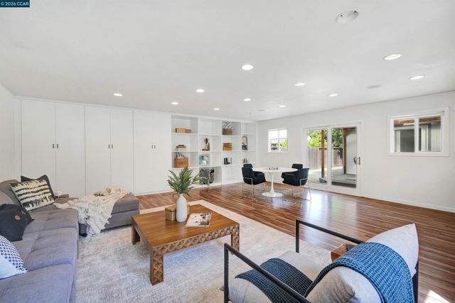 5506 Florida Dr, Concord, CA 94521