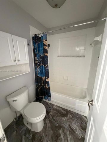 9116 NW 35th Pl, Sunrise, FL 33351
