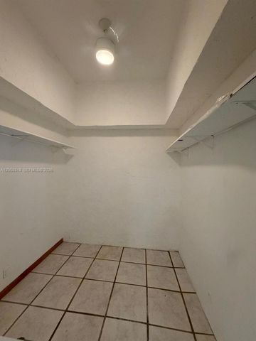 9116 NW 35th Pl, Sunrise, FL 33351
