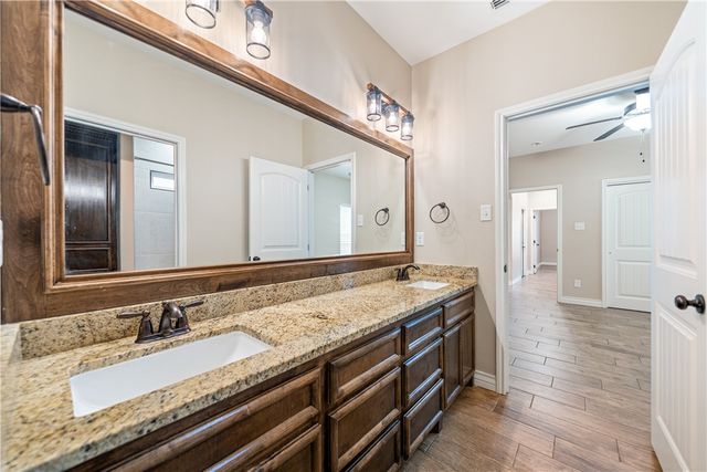 7922 Superman Dr, Corpus Christi, TX 78414