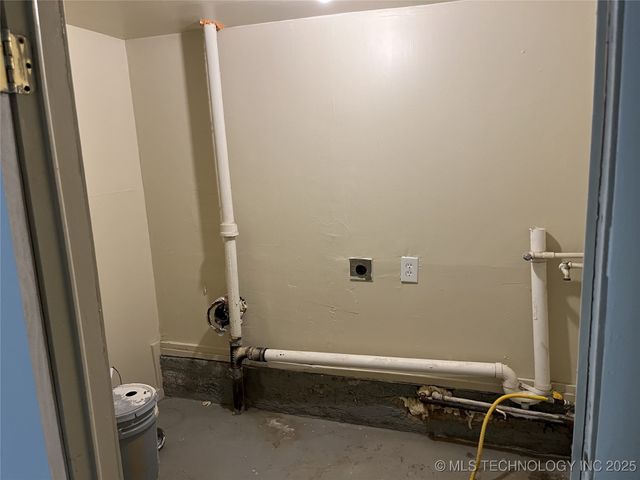 105 W 50th Street North, Tulsa, OK 74126