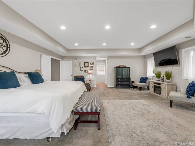 2 Seaview Ledge, Shoreham, NY 11786