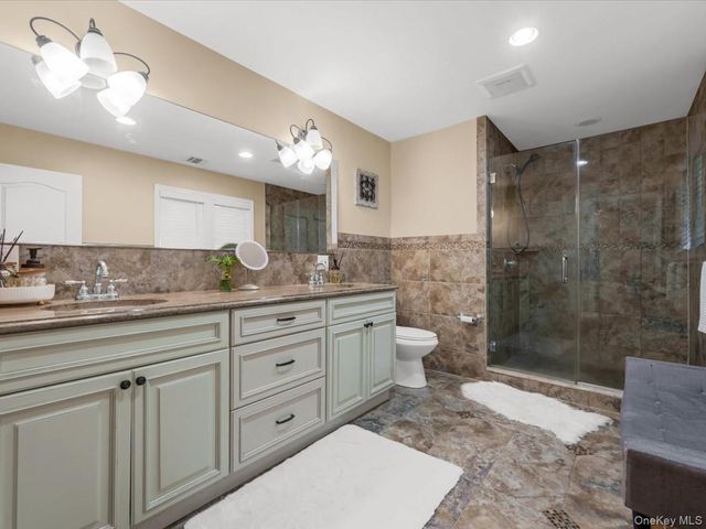 2 Seaview Ledge, Shoreham, NY 11786