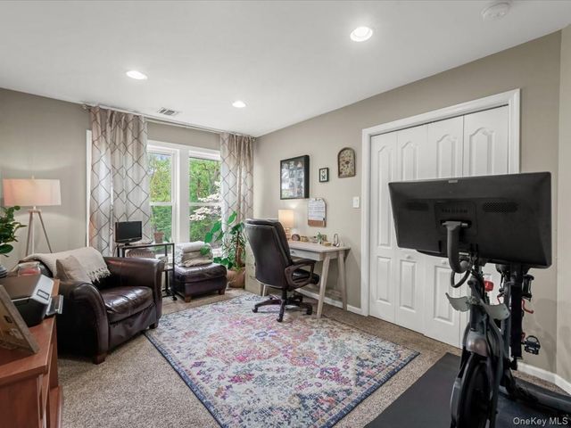 2 Seaview Ledge, Shoreham, NY 11786