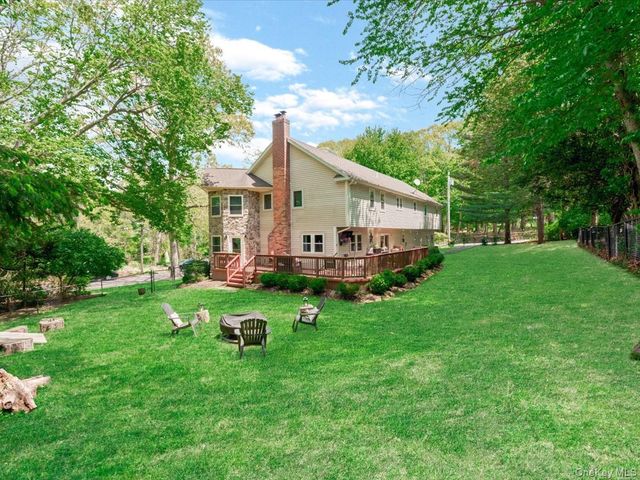 2 Seaview Ledge, Shoreham, NY 11786