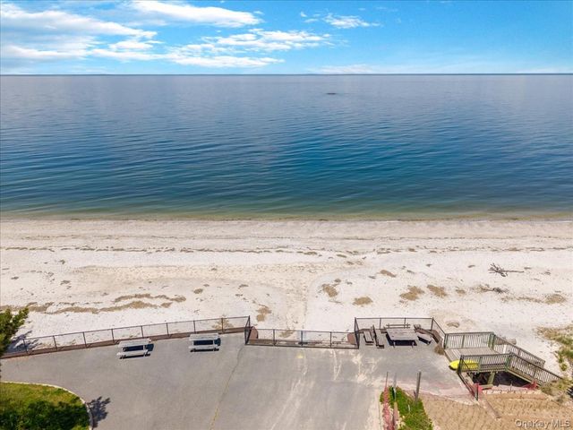 2 Seaview Ledge, Shoreham, NY 11786