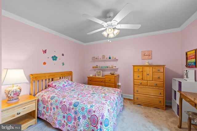 13 GARDEN CT, Elizabethtown, PA 17022