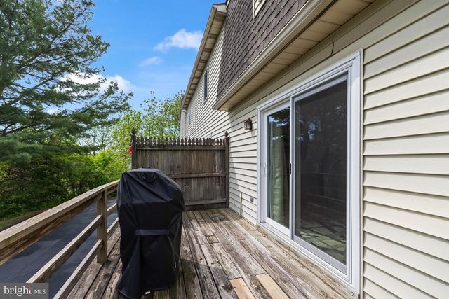 13 GARDEN CT, Elizabethtown, PA 17022