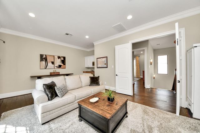 1202 Gross Street, Houston, TX 77019