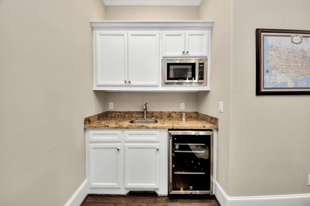 1202 Gross Street, Houston, TX 77019