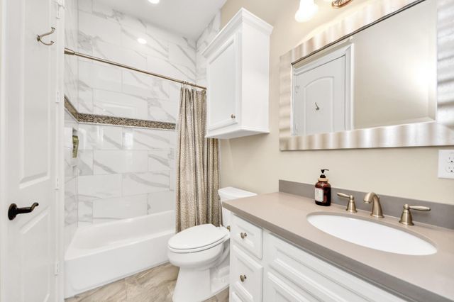 1202 Gross Street, Houston, TX 77019