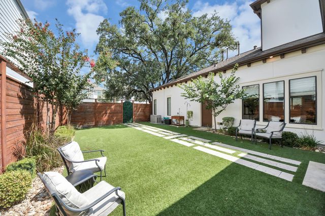 1202 Gross Street, Houston, TX 77019