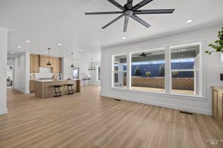 5687 S Snowden Ave, Meridian, ID 83642