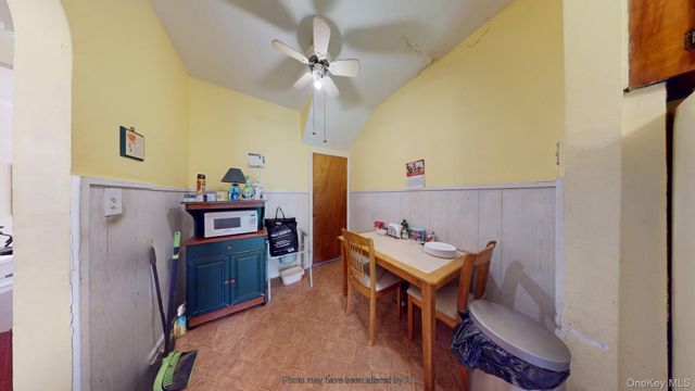 121 E 2nd Street, Brooklyn, NY 11218