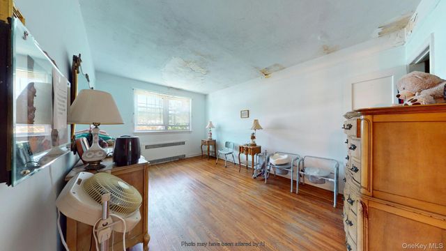 121 E 2nd Street, Brooklyn, NY 11218
