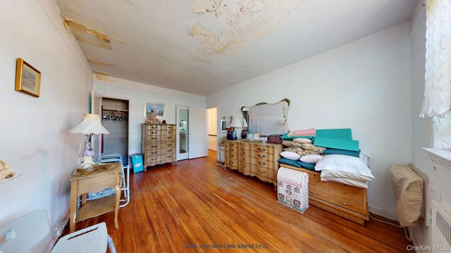 121 E 2nd Street, Brooklyn, NY 11218