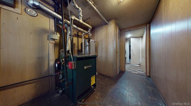 121 E 2nd Street, Brooklyn, NY 11218