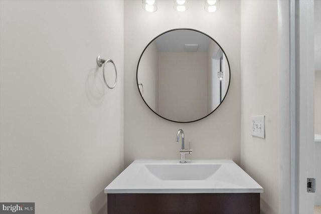 1139 AUTUMNHAZE CT, Herndon, VA 20170