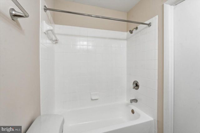 1139 AUTUMNHAZE CT, Herndon, VA 20170