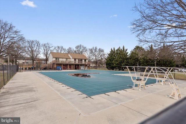 1139 AUTUMNHAZE CT, Herndon, VA 20170