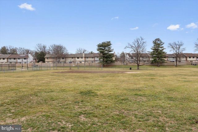 1139 AUTUMNHAZE CT, Herndon, VA 20170