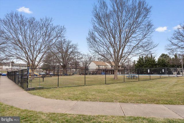 1139 AUTUMNHAZE CT, Herndon, VA 20170