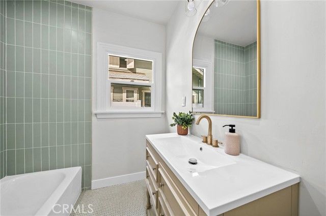 612 King Street, Monrovia, CA 91006