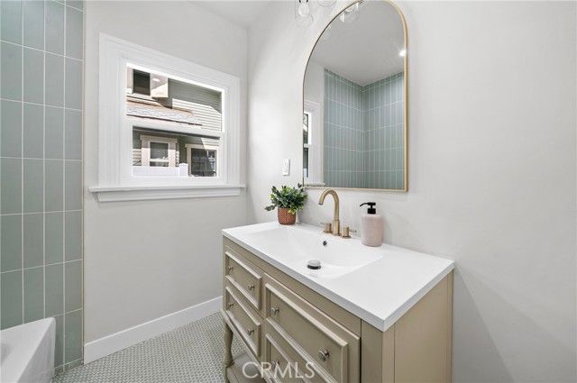 612 King Street, Monrovia, CA 91006