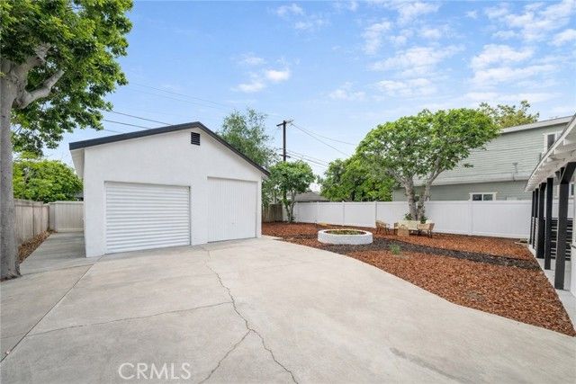 612 King Street, Monrovia, CA 91006