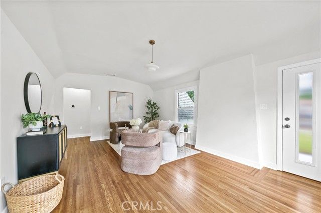 612 King Street, Monrovia, CA 91006