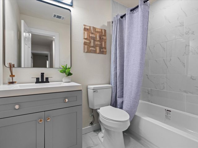 713 Hillside Drive, Sherman, TX 75090