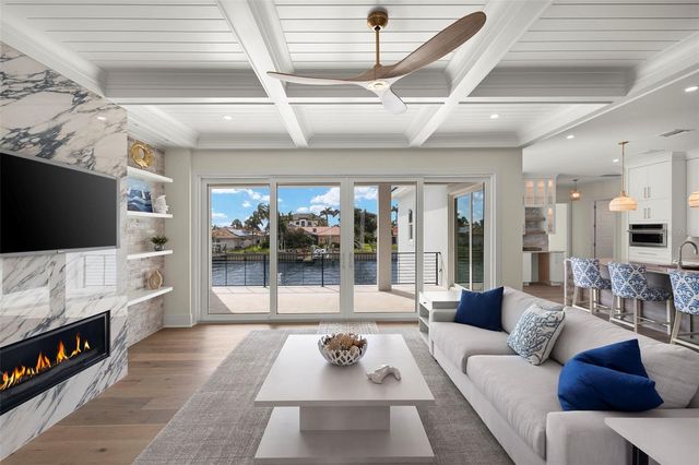 2050 HAWAII AVENUE NE, St Petersburg, FL 33703