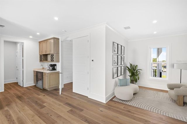 2050 HAWAII AVENUE NE, St Petersburg, FL 33703