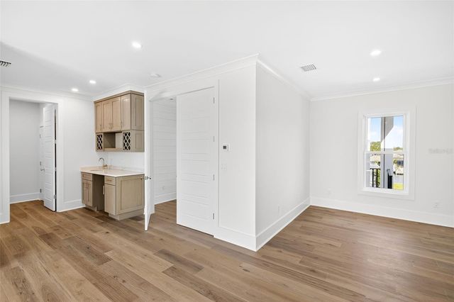 2050 HAWAII AVENUE NE, St Petersburg, FL 33703