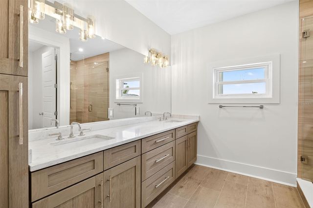 2050 HAWAII AVENUE NE, St Petersburg, FL 33703