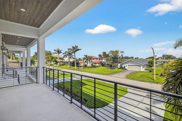 2050 HAWAII AVENUE NE, St Petersburg, FL 33703