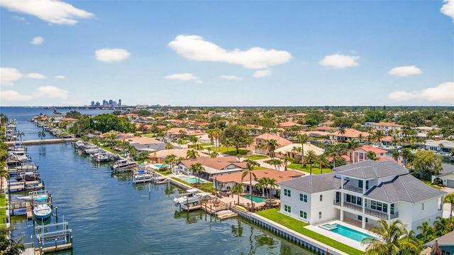 2050 HAWAII AVENUE NE, St Petersburg, FL 33703