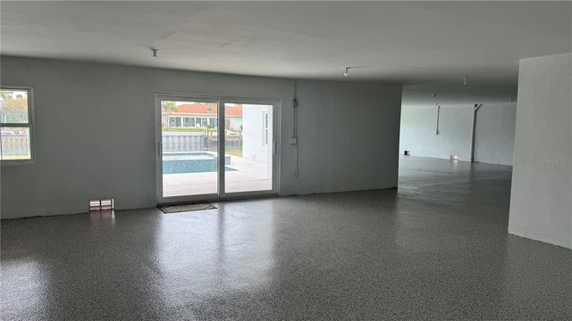 2050 HAWAII AVENUE NE, St Petersburg, FL 33703