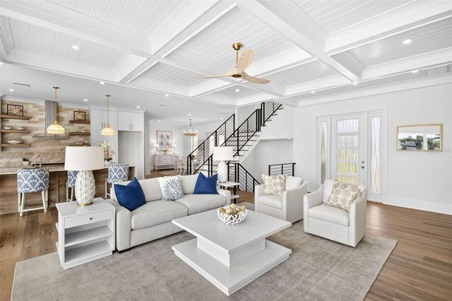 2050 HAWAII AVENUE NE, St Petersburg, FL 33703