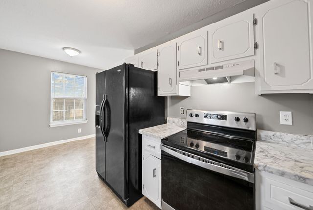 622 Artic Ave, Oak Grove, KY 42262