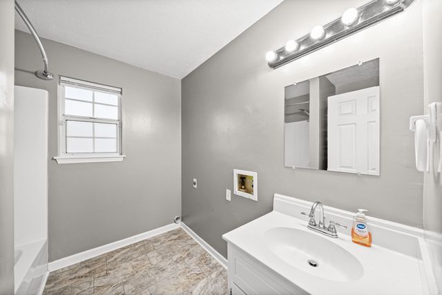 622 Artic Ave, Oak Grove, KY 42262