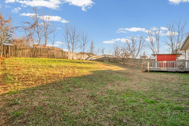 622 Artic Ave, Oak Grove, KY 42262