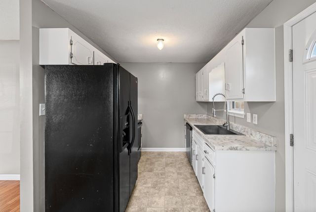 622 Artic Ave, Oak Grove, KY 42262