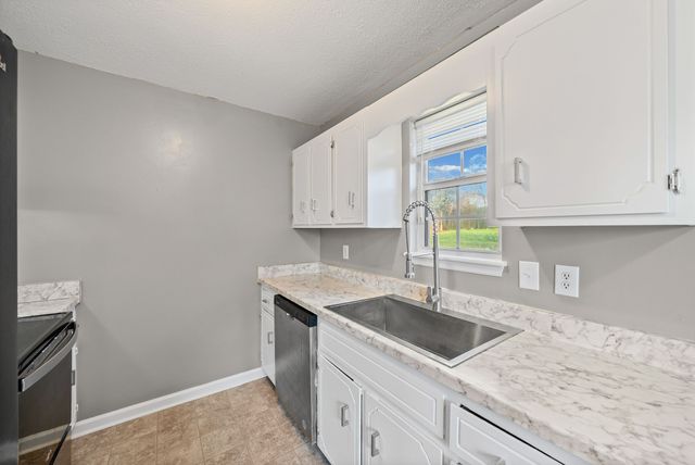 622 Artic Ave, Oak Grove, KY 42262