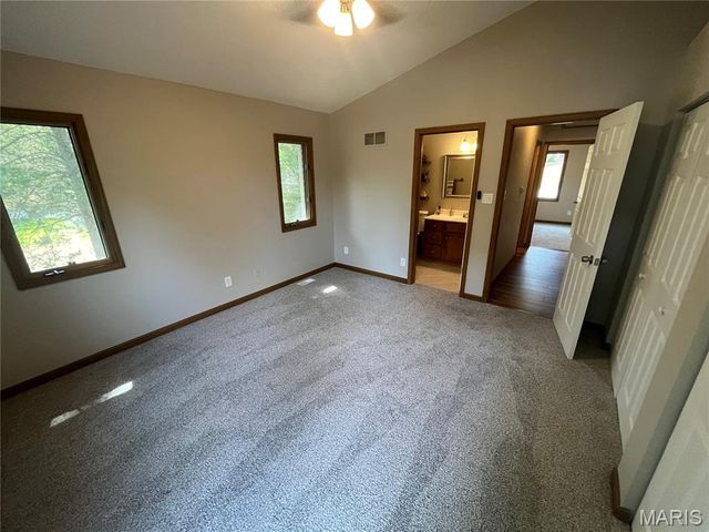 8638 W Shore Drive, Hillsboro, MO 63050