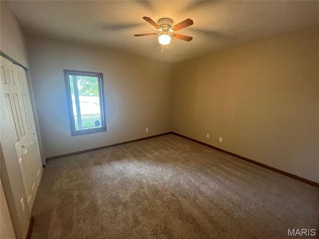 8638 W Shore Drive, Hillsboro, MO 63050