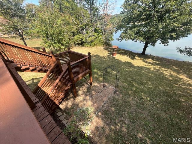 8638 W Shore Drive, Hillsboro, MO 63050
