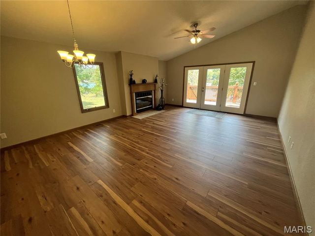 8638 W Shore Drive, Hillsboro, MO 63050