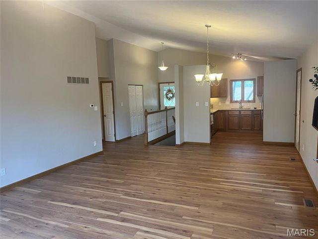 8638 W Shore Drive, Hillsboro, MO 63050