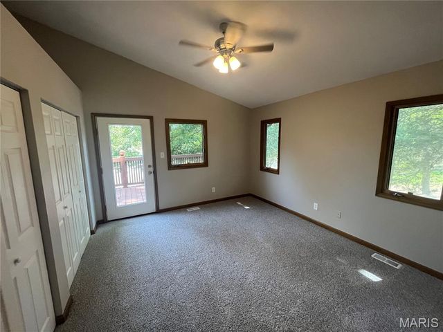 8638 W Shore Drive, Hillsboro, MO 63050